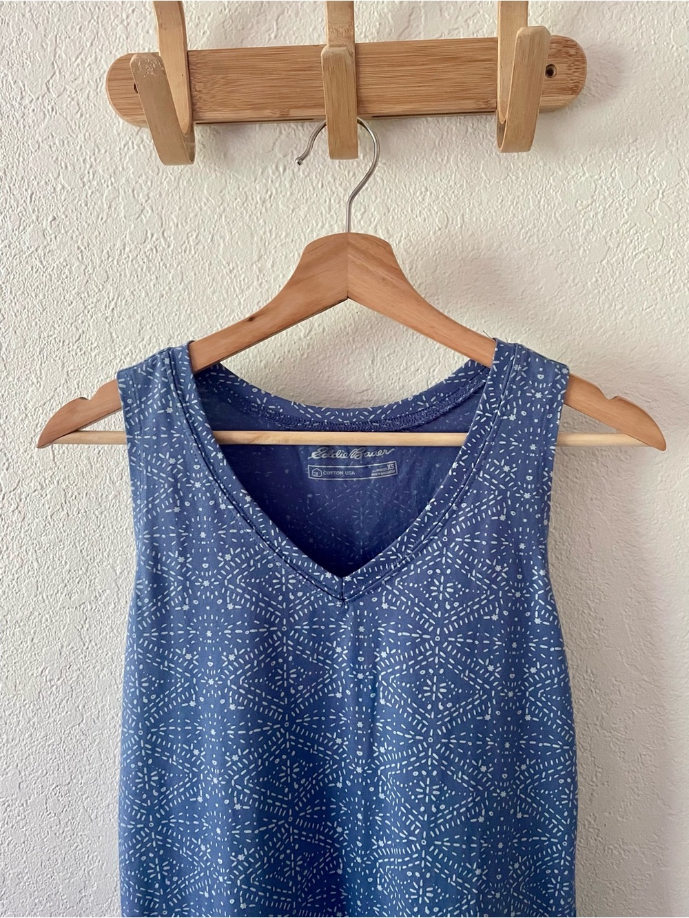 Eddie Bauer Women’s Cotton Blue Printed V-Neck Swing Camisole Tank